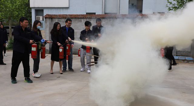 未雨綢繆、增強安全意識----公司組織員工開展安全、消防演練